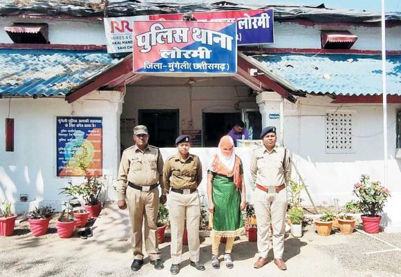 भाजपा नेता की खुदकुशी, युवती गिरफ्तार