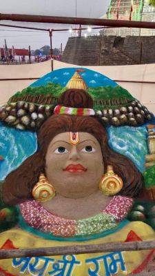 राजिम कुंभ कल्प में त्रिवेणी संगम के एक-एक कण से  उकेरी श्रीराम की आकृति