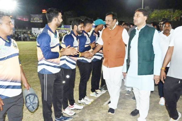 अयोध्या इलेवन ने जीता खिताब, दुर्ग सांसद बघेल आईपीएल के समापन मेंं हुए शामिल