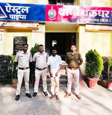 चरित्र शंका, बेटे ने की मां की हत्या, गिरफ्तार