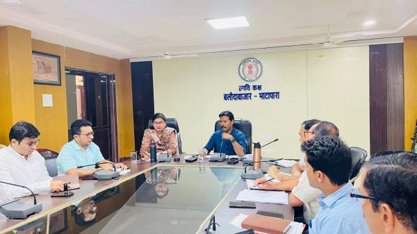 शासन की योजनाओं को शीघ्रता से पूर्ण करने निर्देश