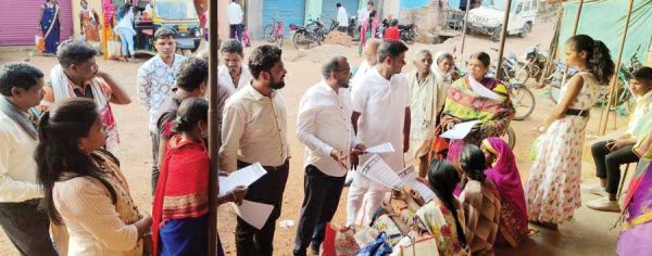 युवा कांग्रेसियों का पंचायत चलो, वार्ड चलो अभियान जारी