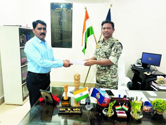 पुलिस ने ठगी के शिकार को लौटाई राशि