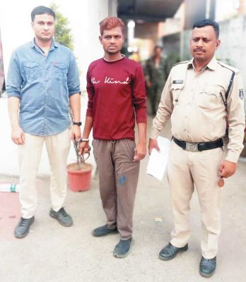 4 जुआरियों से 2.46 लाख जब्त