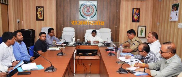 वाहनों का फिटनेस परीक्षण कराने पर जोर   जिला सडक़ सुरक्षा समिति बैठक 