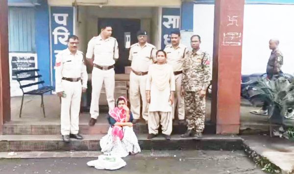 गांजा संग महिला गिरफ्तार  
