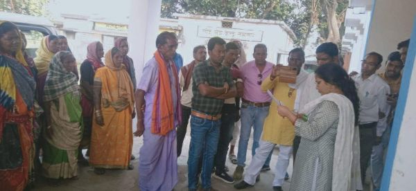 खुरुसलेंगा-आम गांव पहुंच मार्ग के निर्माण पर रोक की मांग
