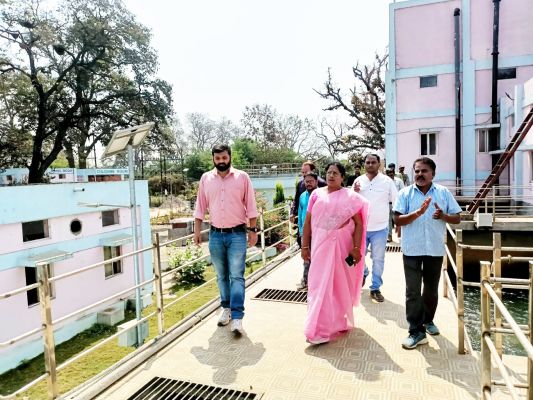 महापौर ने किया मोहारा जल संयंत्र गृह का निरीक्षण