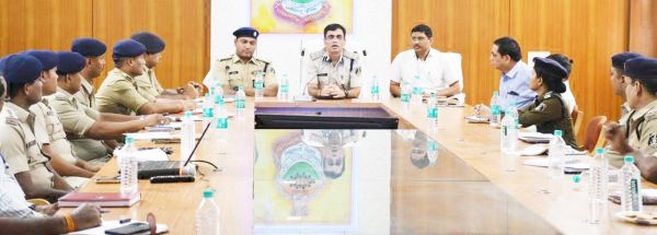 निष्पक्ष चुनाव कराना लोकतंत्र की  मजबूती के लिए आवश्यक 
