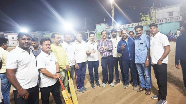 पत्रकार इलेवन ने पार्षद इलेवन को 10 विकेट से रौंदा