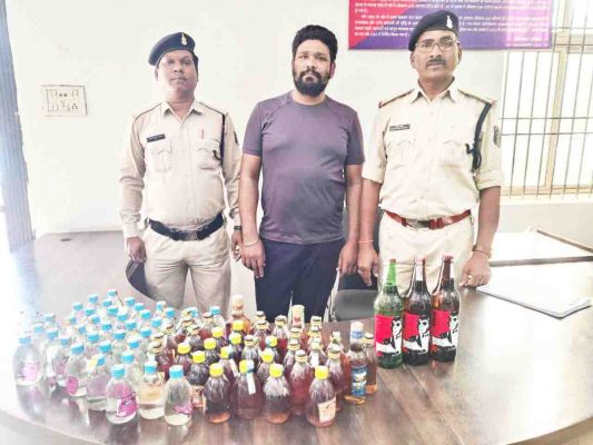 अवैध शराब जब्त, 2 पकड़ाए