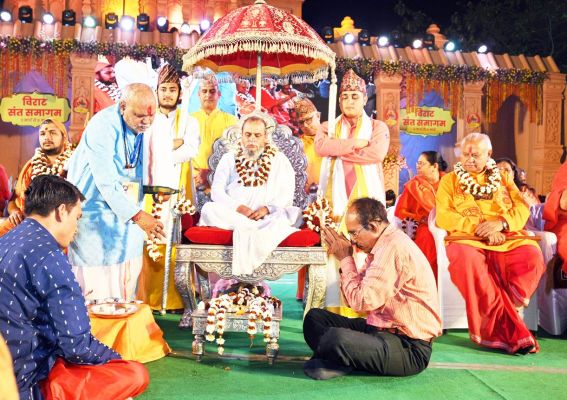 कुंभ में संत समागत का महत्व