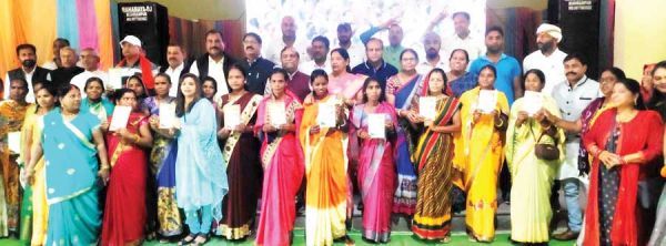 प्रधानमंत्री ने महिलाओं से किया सीधा संवाद, कहा आप सभी मोदी का परिवार हैं