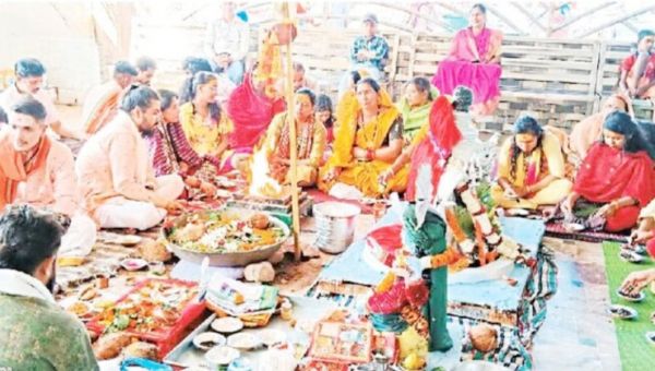 शिवालयों में गूंजते रहे ओम नम: शिवाय