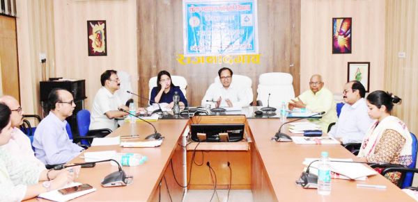 ग्रामीण क्षेत्रों में किसी भी प्रकार से पेयजल की समस्या नहीं आनी चाहिए 