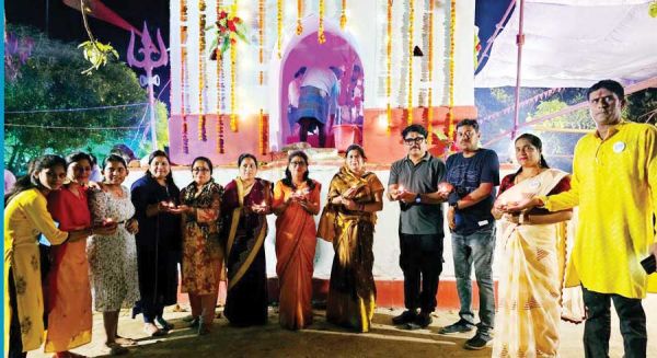 महाशिवरात्रि पर शंकर देवालय में 1100 दीप जले