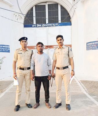चाकू लेकर धमकाया, आरोपी बंदी
