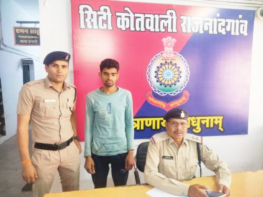 बाइक चोरी का आरोपी पकड़ाया