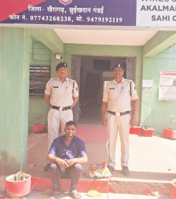 शराब के साथ  आरोपी पकड़ाया