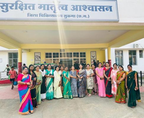 जिला हॉस्पिटल में दंतेश्वरी महिला संगठन ने बांटा कंबल व फल फ्रूट