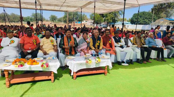 महतारी वंदन योजना : खाते में पैसा, महिलाओं में उत्साह