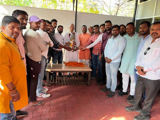 ताम्रध्वज साहू से मिले प्रदेश साहू संघ युवा प्रकोष्ठ के पदाधिकारी