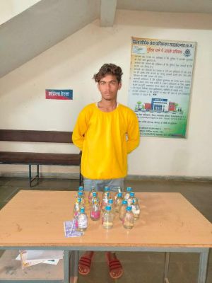 शराब कोचिया से 18 पौवा शराब जब्त
