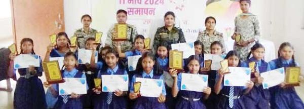 स्पर्धाओं के विजेता पुरस्कृत