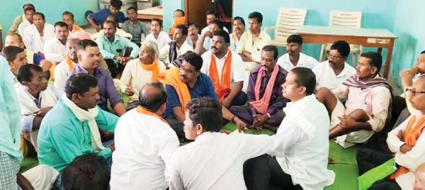 देव परिक्रमा में होना है शामिल तो धोती-कुर्ता पहनना अनिवार्य