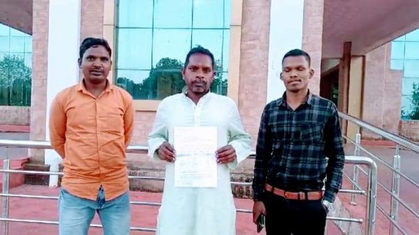 ओडीएफ के नाम पर मुर्गा बकरा खाने का बिल लगाकर शासकीय राशि का आहरण