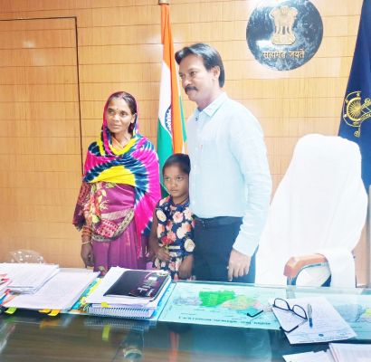 बिन माता पिता की बच्ची की पढ़ाई के लिए छात्रावास में भर्ती के निर्देश