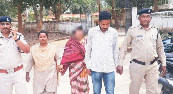 कार में गांजा तस्करी, पति-पत्नी बंदी