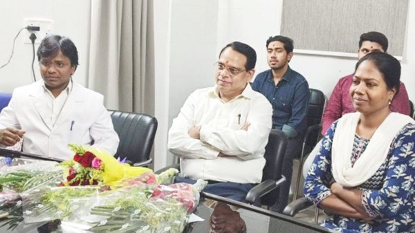 सीएमएचओ डॉ. नवरतन  ने सम्हाला कार्यभार