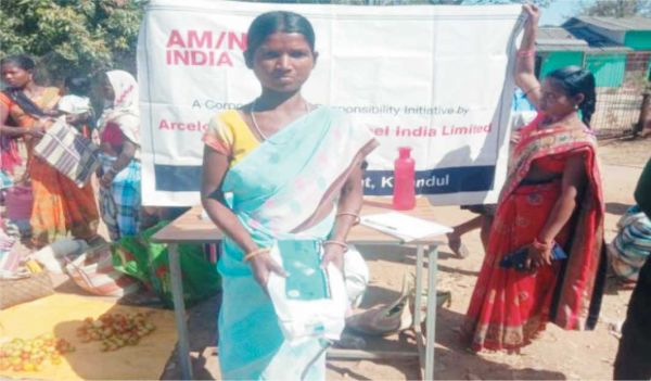 गांवों में मासिक धर्म स्वच्छता प्रबंधन पर जागरूकता कार्यक्रम