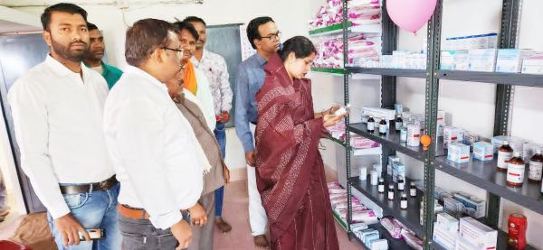 प्रधानमंत्री जन औषधि केंद्र का पूर्व विधायक ने किया शुभारंभ