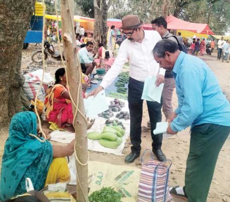 साप्ताहिक बाजार में उपभोक्ता अधिकारों का प्रचार-प्रसार