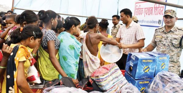 अति संवेदनशील गुमियापाल में विशेष शिविर