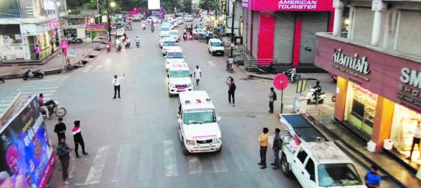 आम चुनाव: बस्तर पुलिस का शहर और ग्रामीण क्षेत्र में फ्लैग मार्च