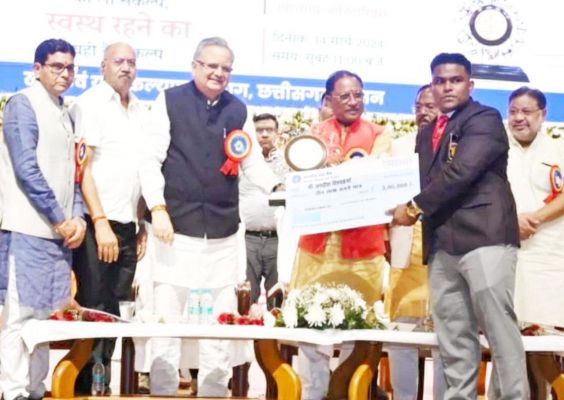 जगदीश शहीद राजीव पांडे अवार्ड से सम्मानित