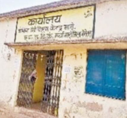 बिजली कटौती से परेशान ग्रामीणों ने सब स्टेशन से ऑपरेटर को उठा ले गए, समझाइश पर छोड़ा 