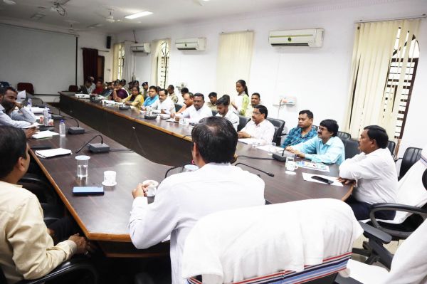 उडऩदस्ता दल गाडिय़ों के आवागमन  की 24 घंटे करेगी सतत निगरानी