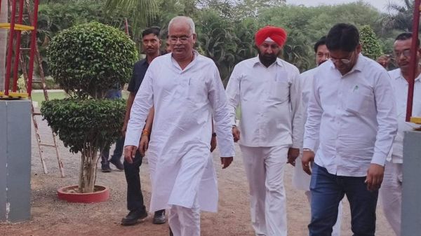 प्रदेश सरकार के मंत्री होटल में बैठकर चला रहे ट्रांसफर उद्योग - बघेल