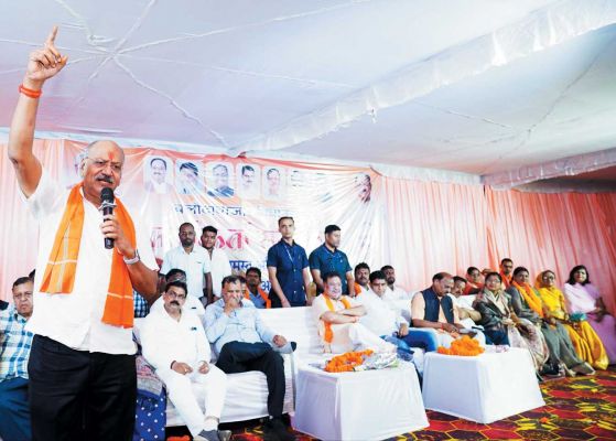 बृजमोहन ने कार्यकर्ताओं को दिया जीत का मंत्र पार्षद, पूर्व पार्षद समेत दर्जनों कांग्रेसी भाजपा में