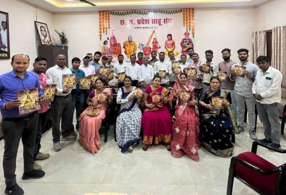  मेरी माँ कर्मा फिल्म के निर्माता का सम्मान