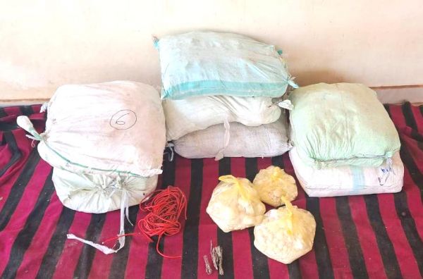 नक्सलियों के लिए विस्फोटक सामान देने वाले 2 गिरफ्तार