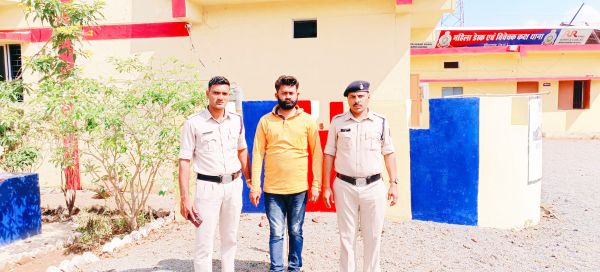 एक करोड़ लेकर रजिस्ट्री नहीं, एक बंदी, 2 फरार