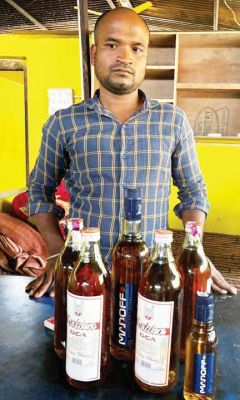 ढाबा से अवैध शराब जब्त