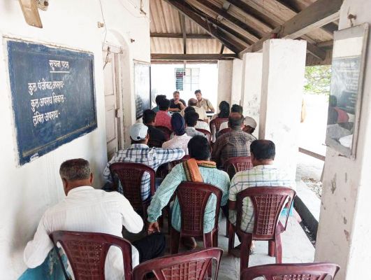 तहसीलदार व थाना प्रभारी ने ली शांति समिति की बैठक