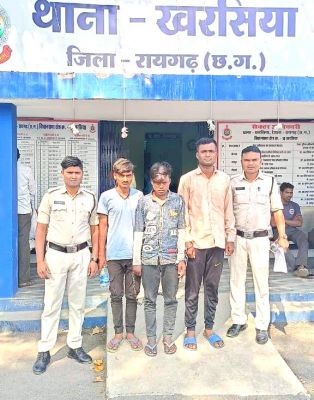 बाजार में मोबाइल चोरी,  झारखण्ड के तीन गिरफ्तार