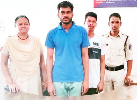 महिलाओं से छेड़छाड़,  2 गिरफ्तार 